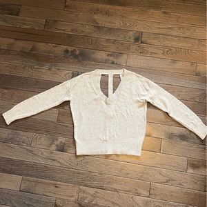 TJX Womens sweater with open back